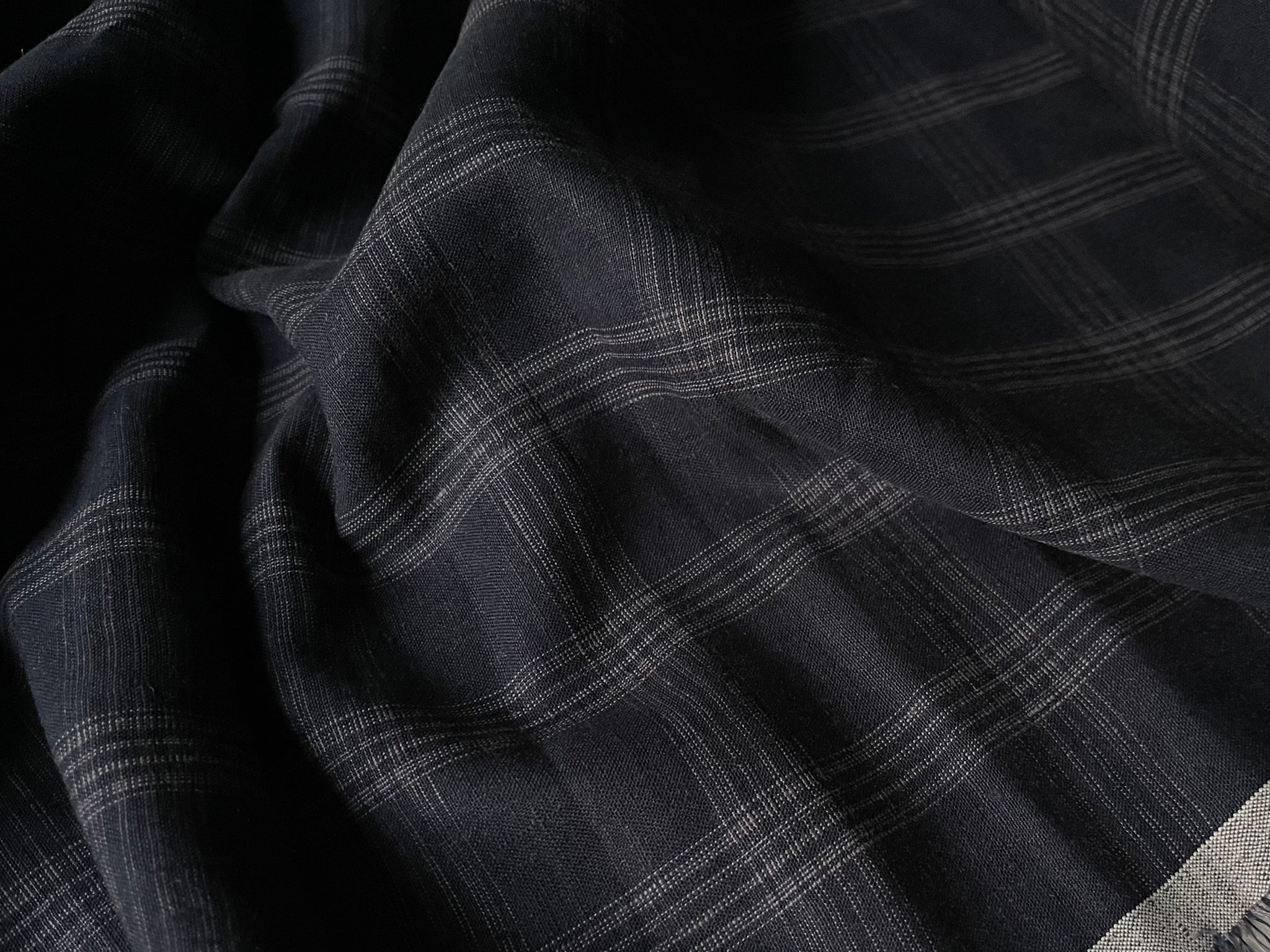 Deadstock Linen Fabric - Navy Plaid