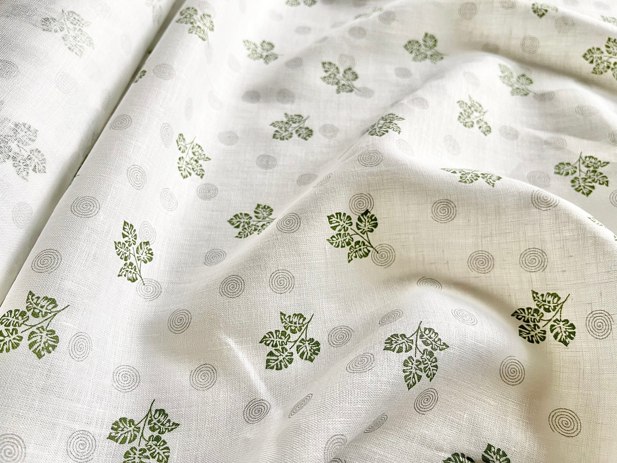 Deadstock Linen Fabric - Tropical Leaf